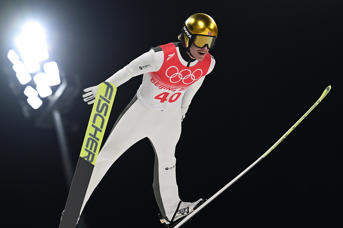 Mistrz olimpijski poza kadrą na zawody Pucharu Świata. Kolejna gwiazda nie pojawi się na skoczni w Ruce 