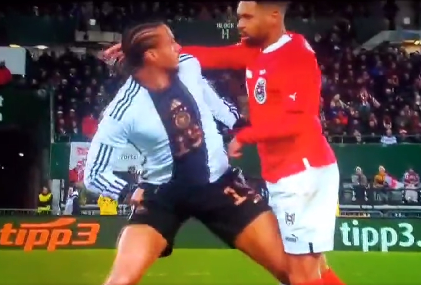 Karygodne zachowanie Sane, uderzył rywala w twarz. Kolejna wpadka Niemców przed EURO 2024 [WIDEO]