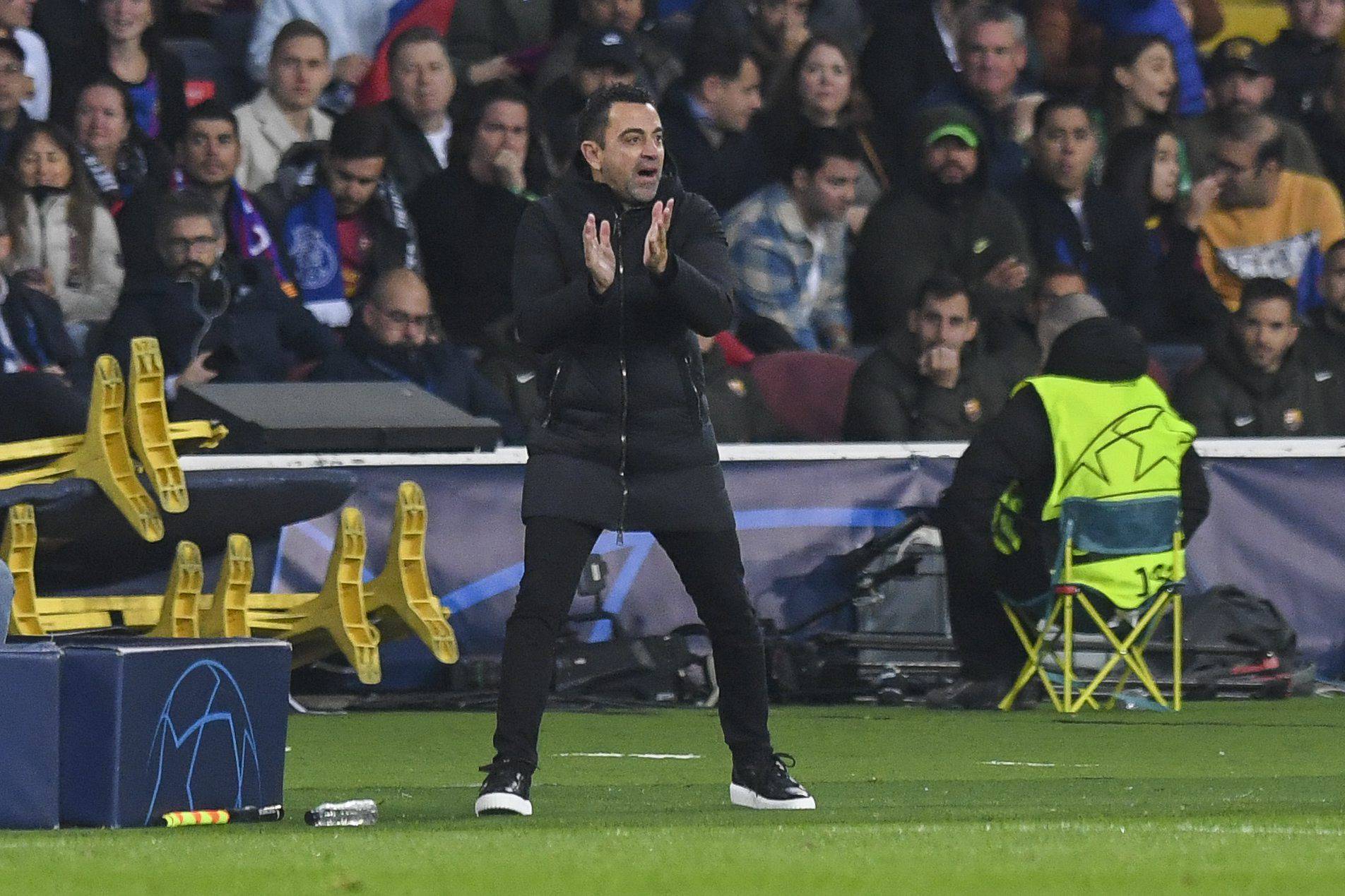 Xavi stanął w obronie Lewandowskiego. Trener FC Barcelony wciąż liczy na Polaka. "To nadzwyczajny zawodnik"