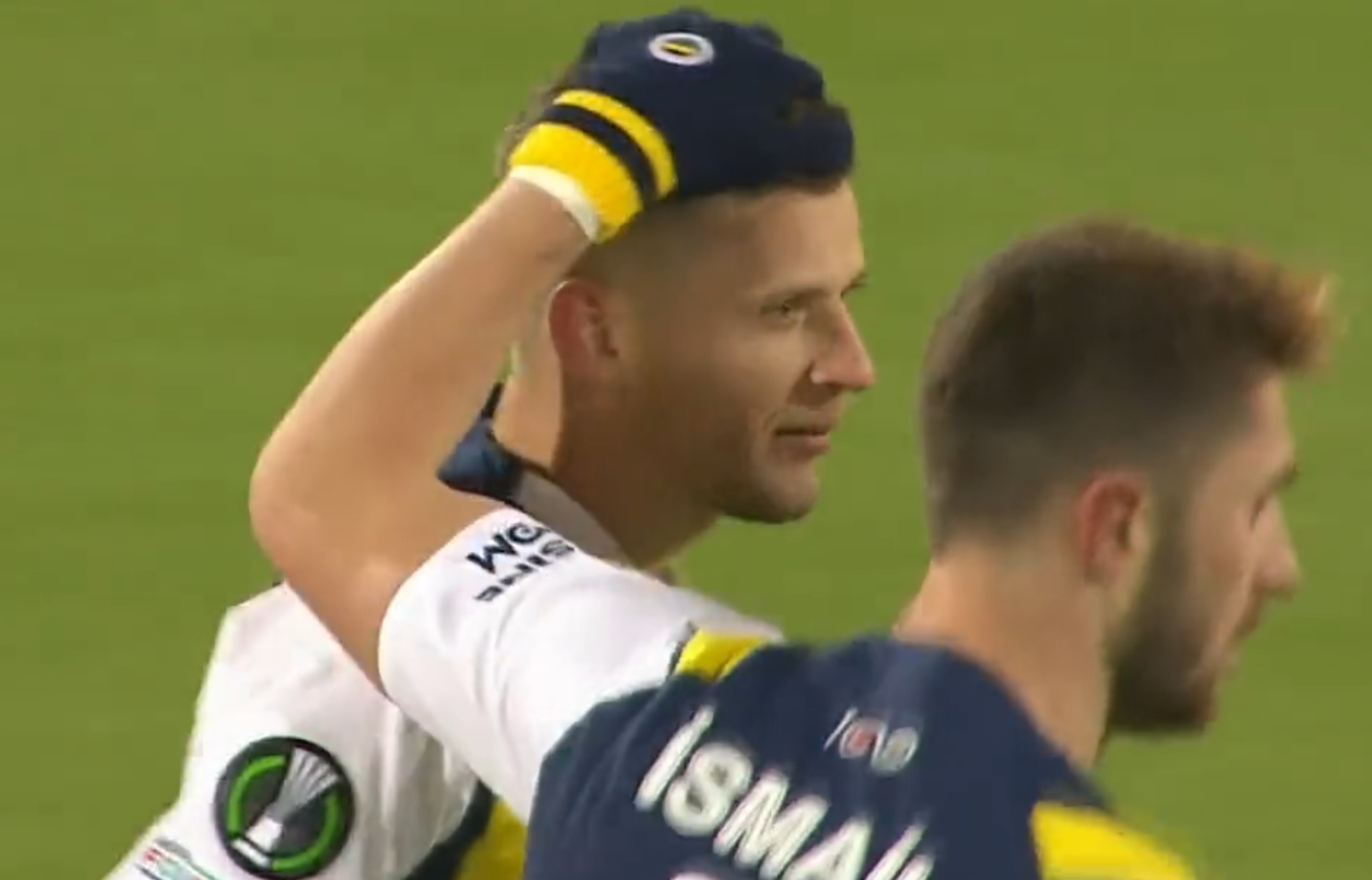 Szokująca klęska Fenerbahce, błysk Szymańskiego. Na niewiele się to jednak zdało [WIDEO]