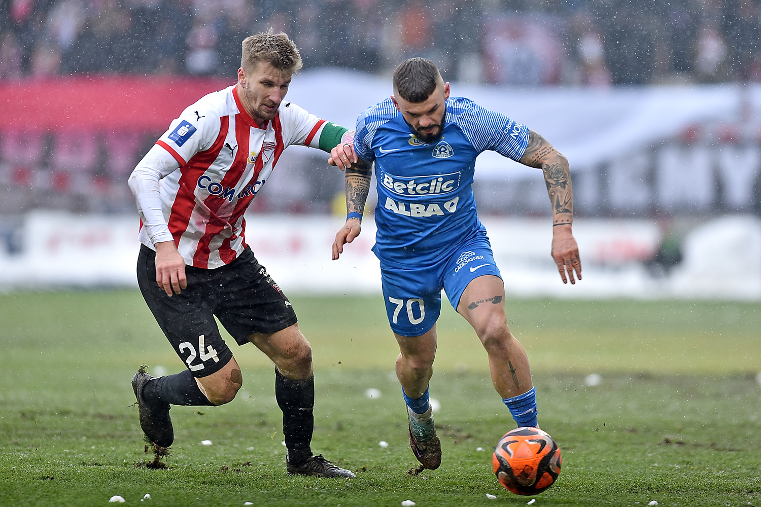 Czyste szaleństwo w Ekstraklasie! Festiwal bramek, Cracovia strzeliła Ruchowi trzy gole w osłabieniu! [WIDEO]