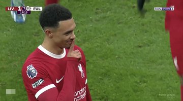 Spektakularne bramki Trenta i Mac Allistera! Liverpool wyszarpał zwycięstwo w końcówce [WIDEO]