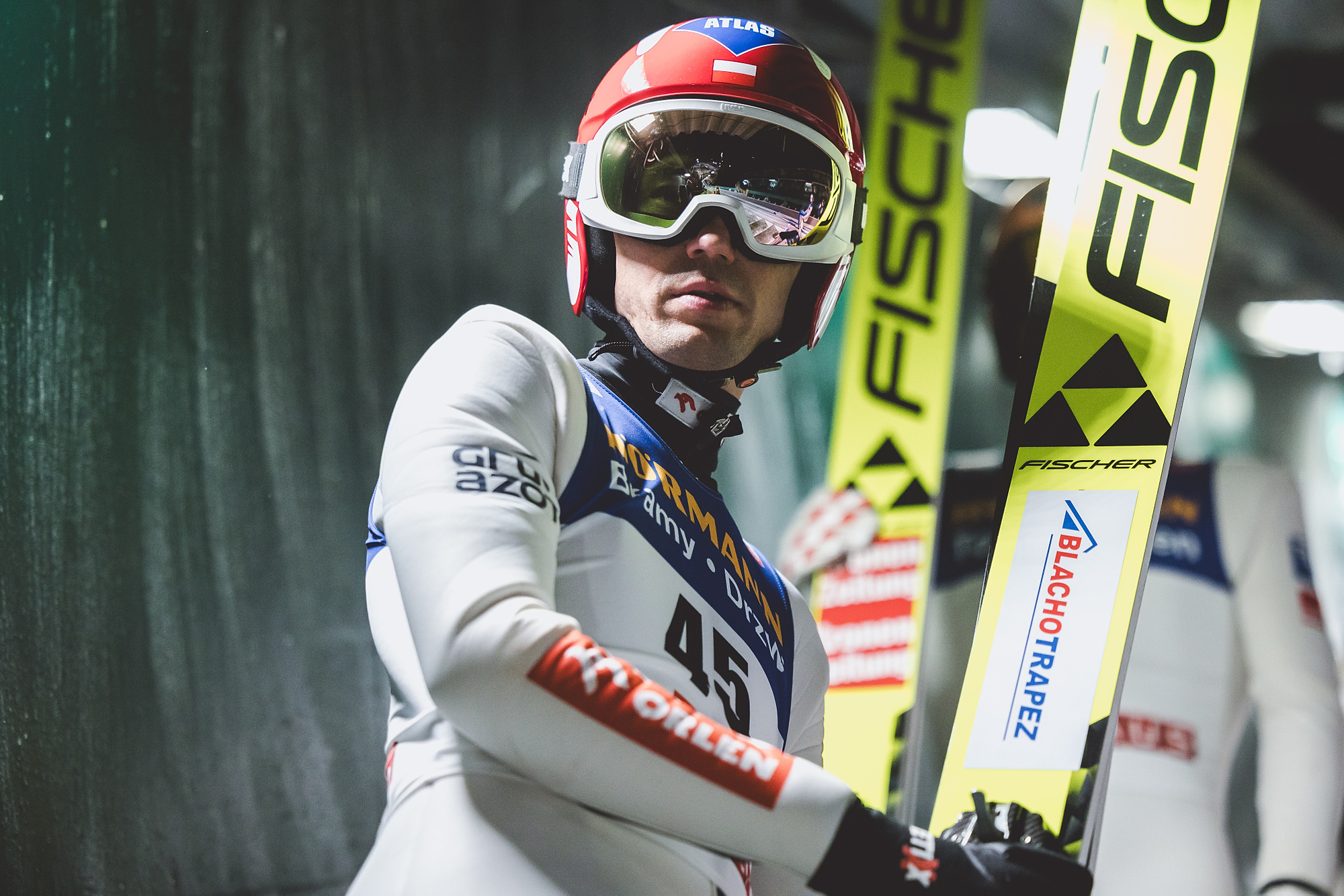 Kamil Stoch znowu bez punktów Pucharu Świata! Trwa koszmar byłego mistrza, dwóch Polaków wymęczyło awans
