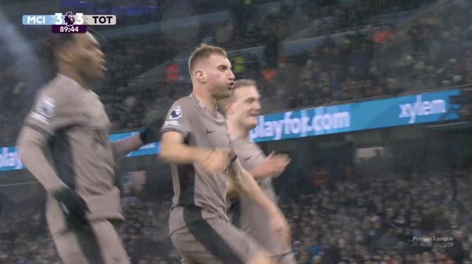Kapitalny hit Premier League! Sześć goli, Manchester City zatrzymany, gigantyczna kontrowersja [WIDEO]