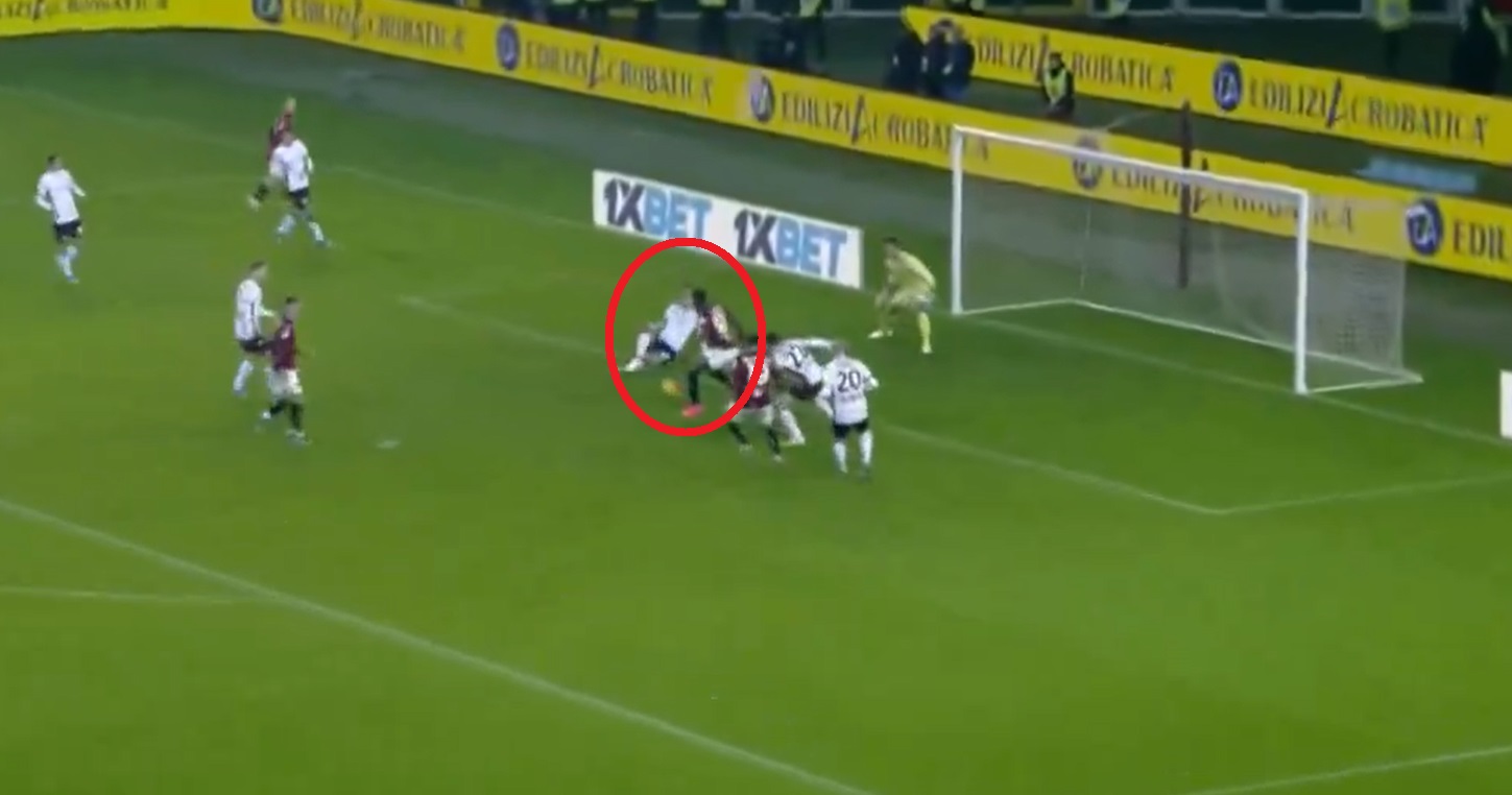 Wypożyczyli go do ligowego rywala, on strzelił im dwa gole. Legenda klubu bez sentymentów [WIDEO]
