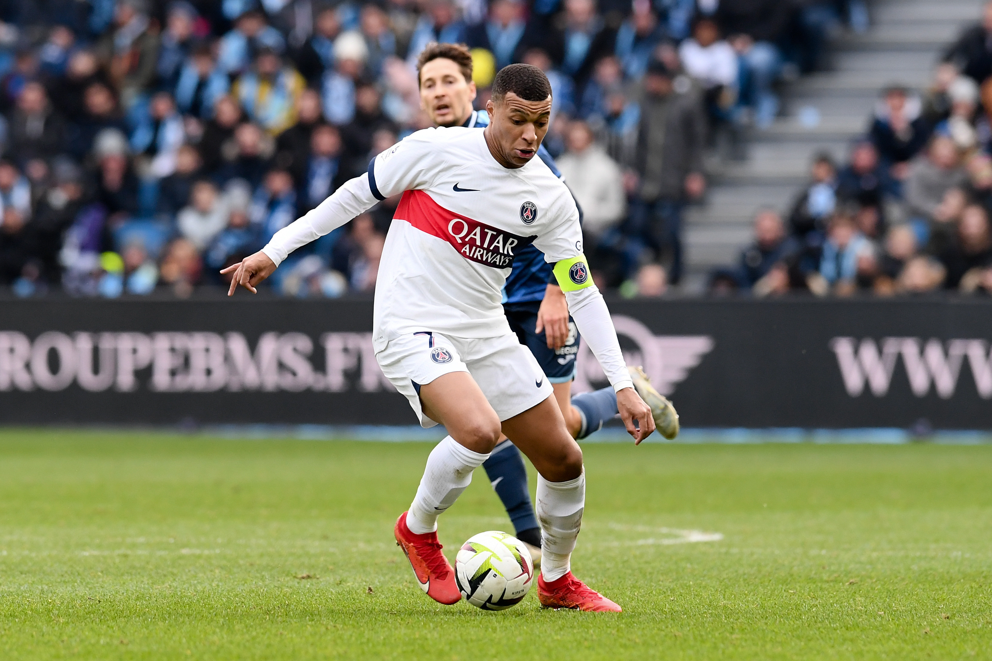 Real Madryt znalazł alternatywę dla Kyliana Mbappe. "Królewscy" opracowali specjalny plan