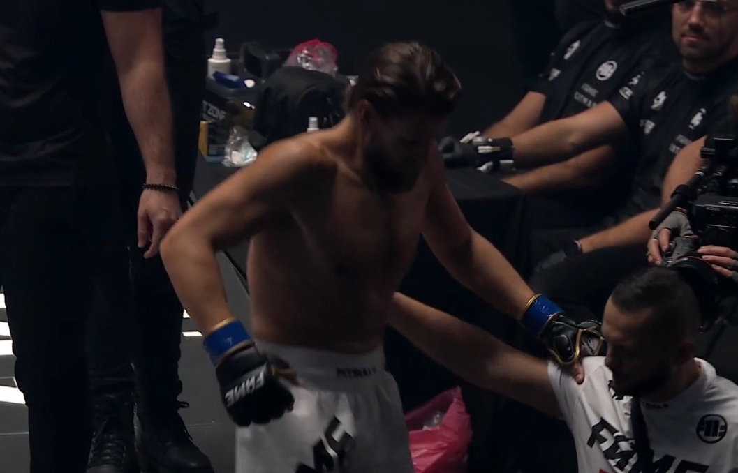 Sebastian Fabijański uciekł z oktagonu! Sensacja w walce wieczoru Fame MMA, szokująca końcówka [WIDEO] 