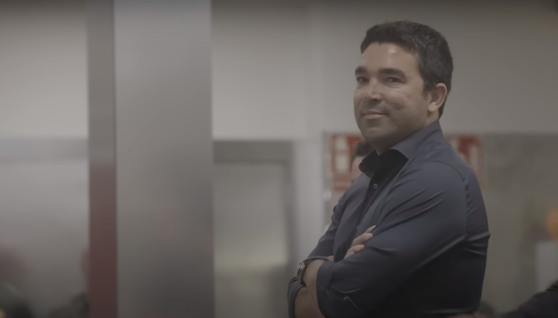 Deco wściekł się na gwiazdę FC Barcelony! Dziennikarze ujawnili ostrą kłótnię z piłkarzem. "Nie wierzy mu"