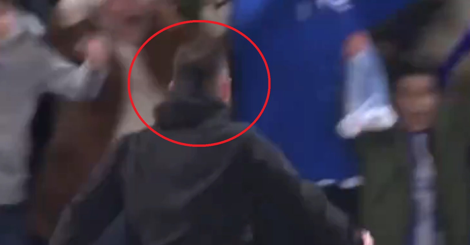 Kompletne szaleństwo szkoleniowca Brighton. Rzucił się w tłum kibiców po bramce w Lidze Europy [WIDEO]