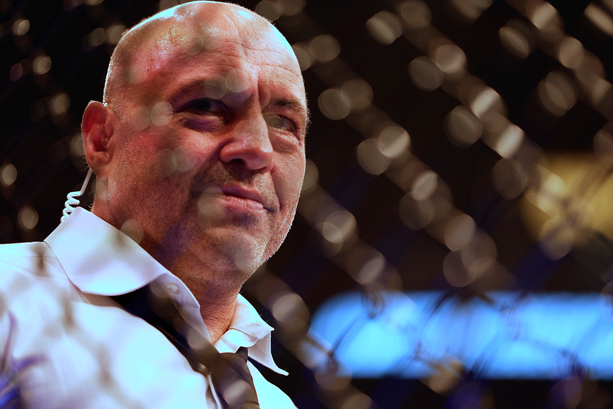 Komentator UFC miał... zadebiutować w oktagonie. Zestawiano go ze znanym aktorem