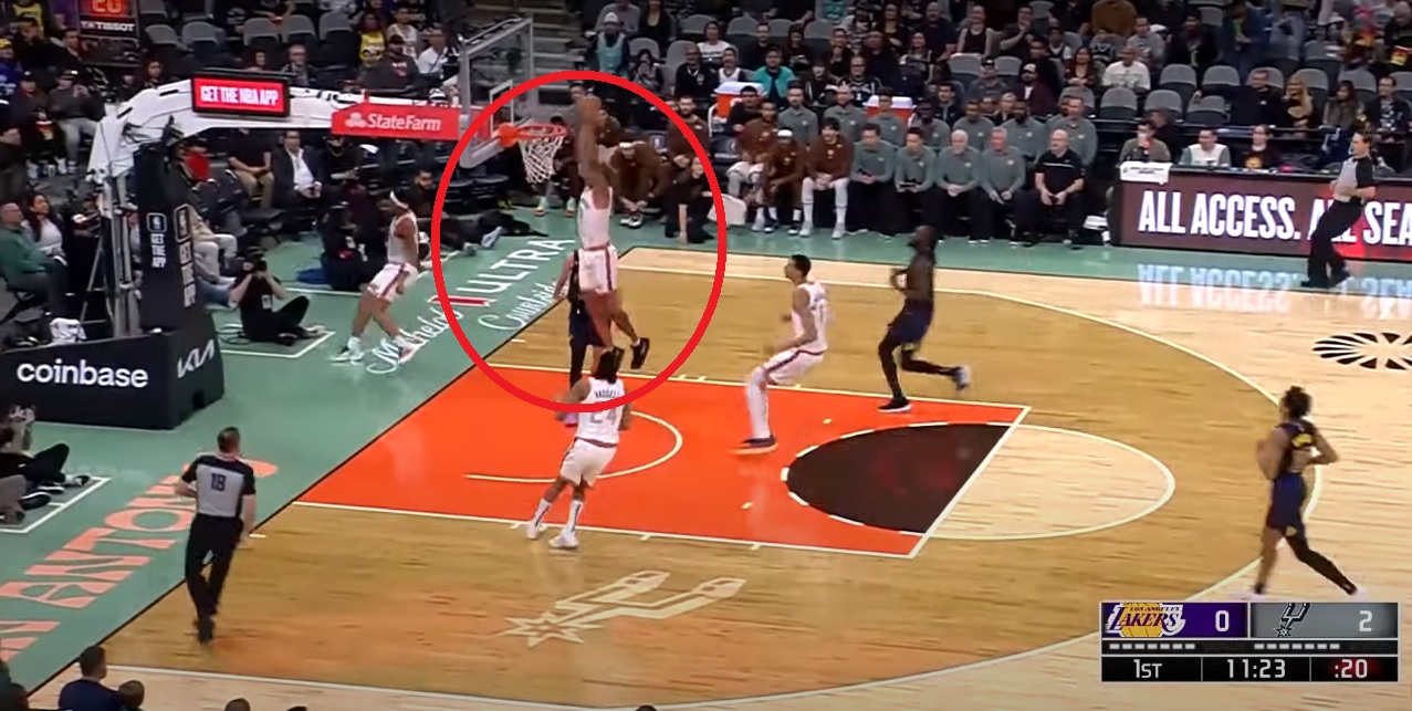 San Antonio Spurs przerwali koszmarną serię. Kapitalna akcja Sochana [WIDEO]