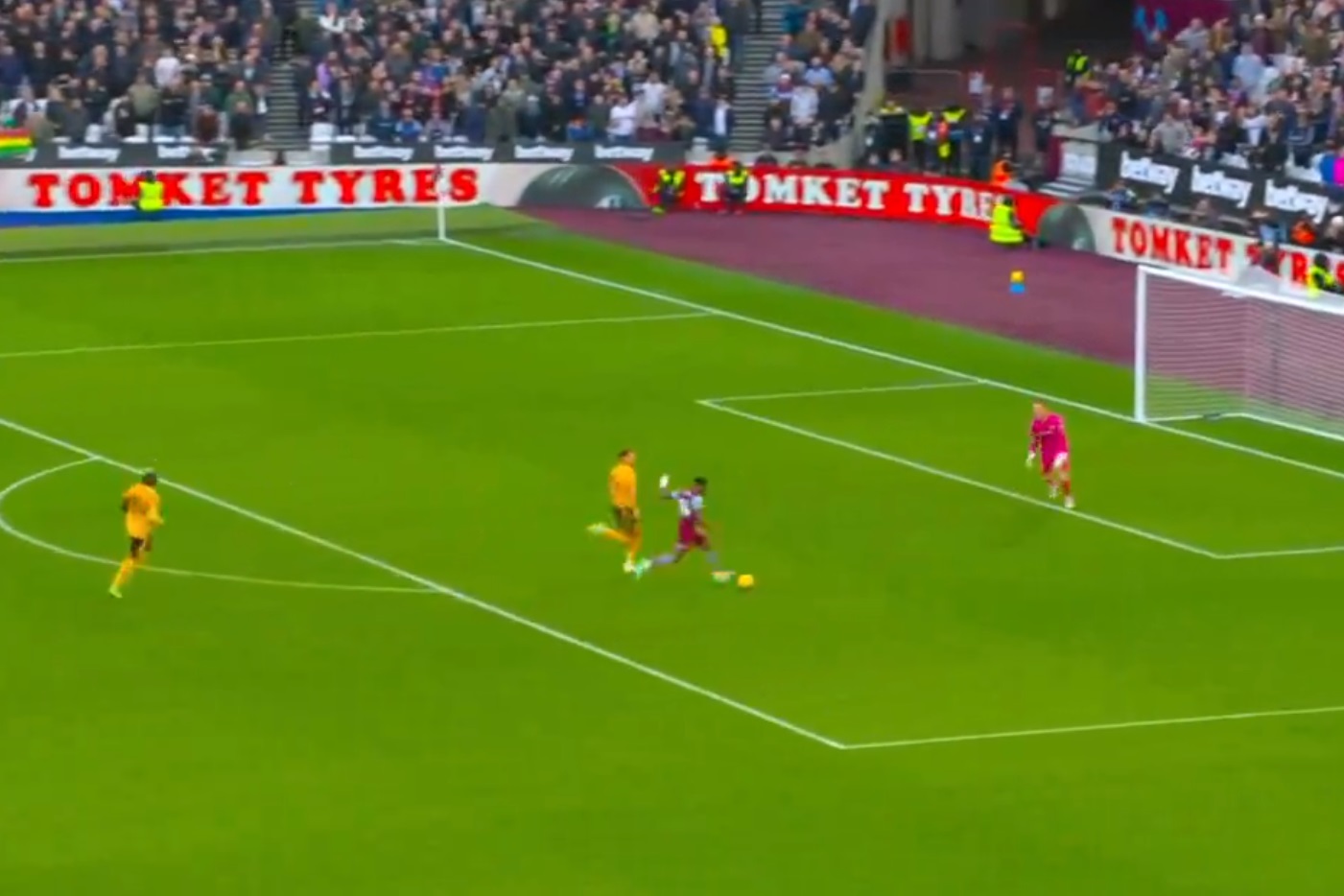 Łukasz Fabiański z czystym kontem w Premier League! Matty Cash i spółka odwrócili losy spotkania [WIDEO]