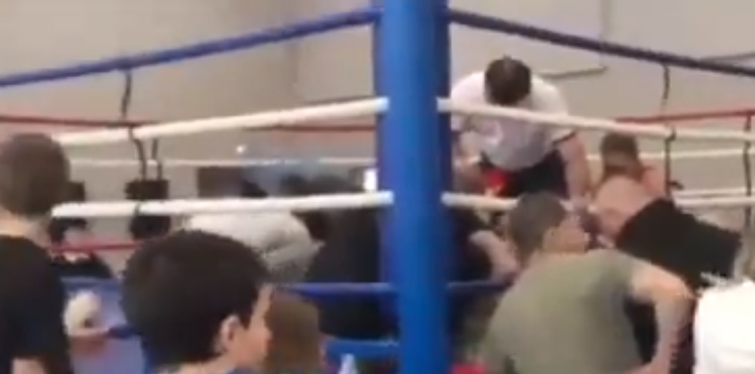 Tragedia podczas zawodów bokserskich. Śmierć 14-letniego pięściarza po utracie przytomności w ringu [WIDEO]