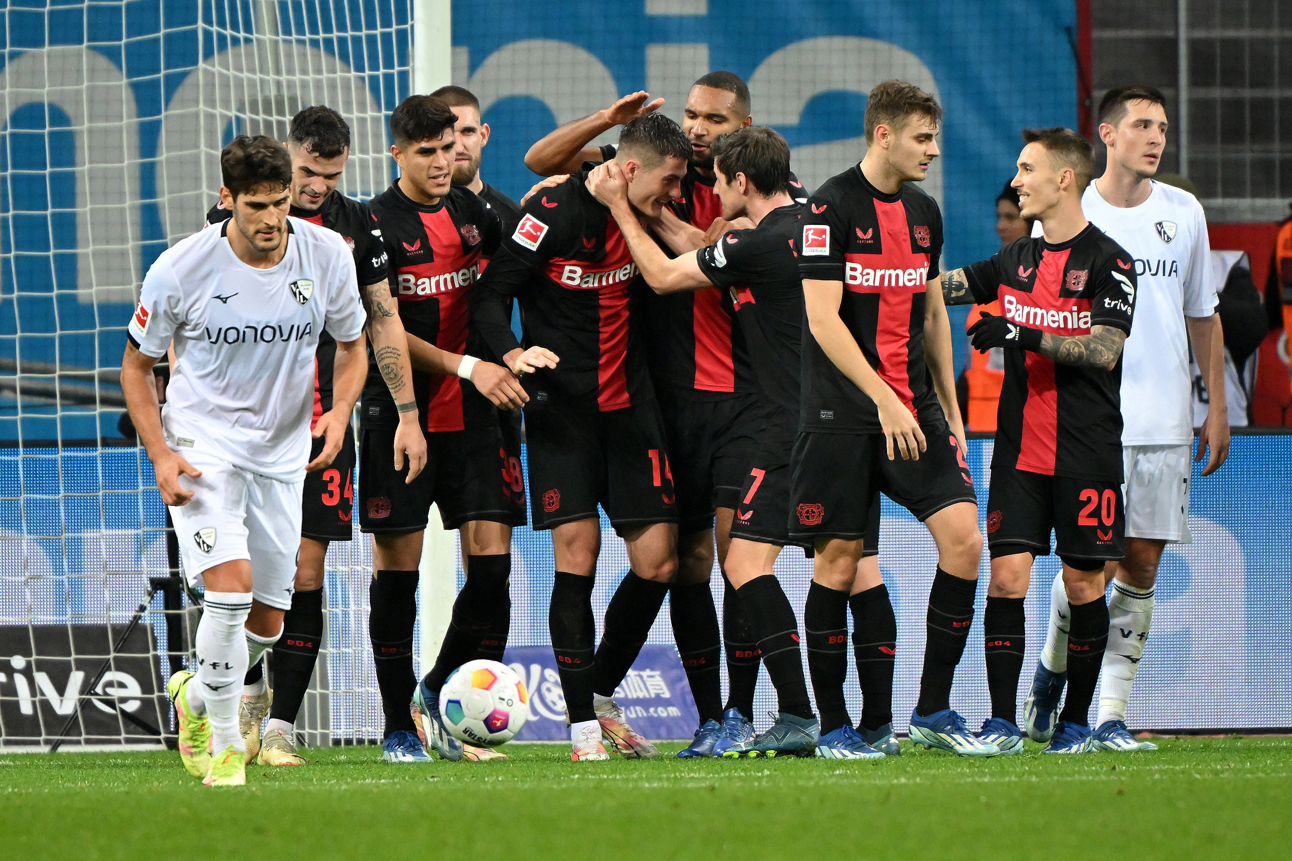 Słynny portal wybrał jedenastkę obecnego sezonu. Dominacja klubu-rewelacji. "Sporo niespodzianek"