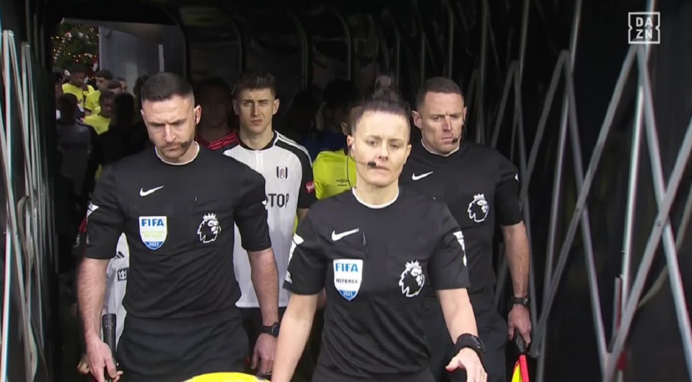 Historyczny moment! Pierwsza kobieta prowadzi mecz w Premier League