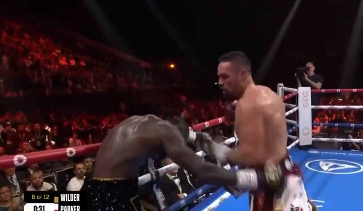 Wilder przegrał na punkty w Rijadzie! Walka z Joshuą coraz dalej [WIDEO]