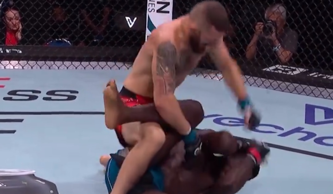 Polski zawodnik wyróżniony przez UFC. Został nominowany do prestiżowej nagrody [WIDEO]