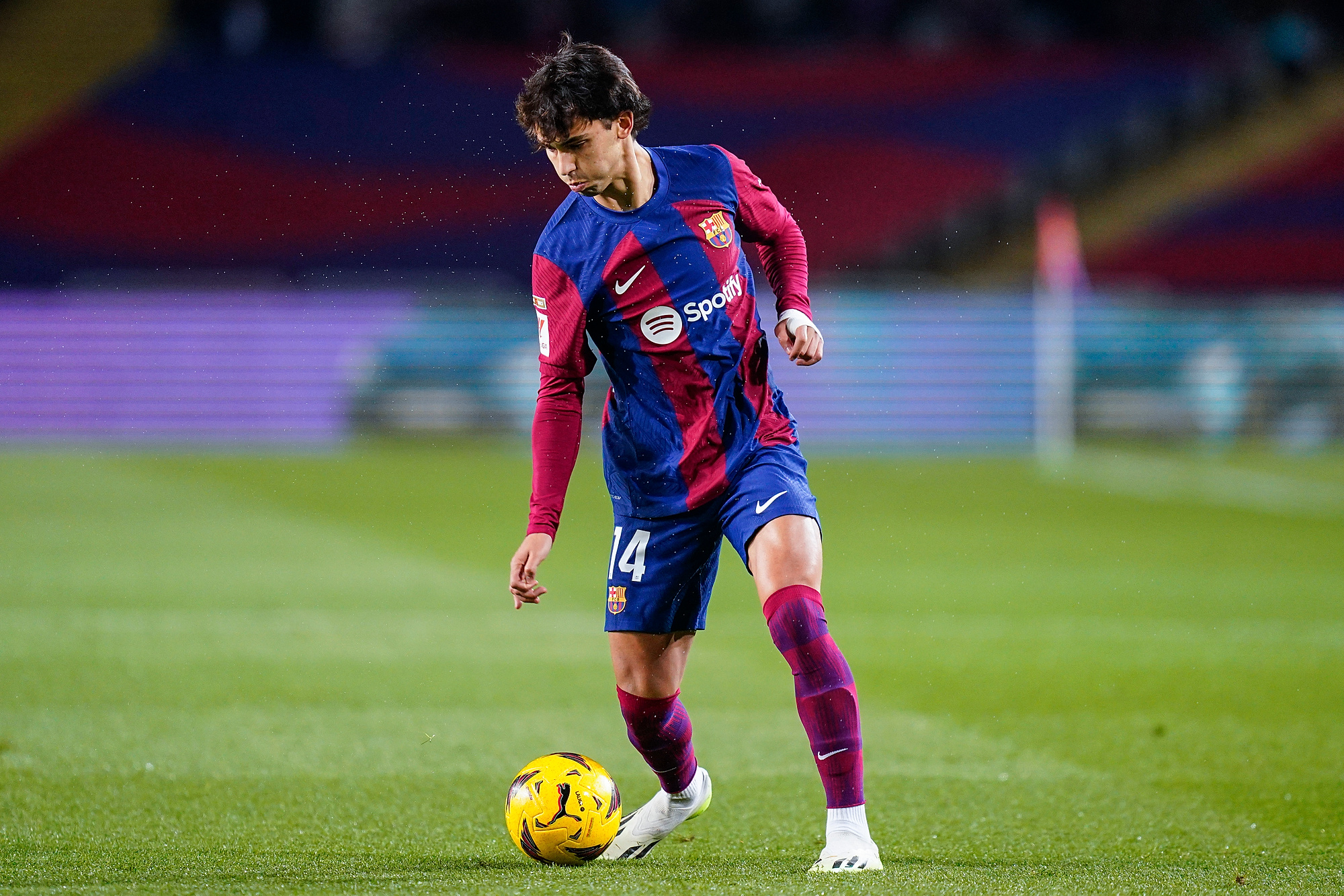 Tak Barcelona chce pozyskać Joao Felixa. W grę wchodzi hitowa wymiana