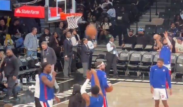 Wpadka drużyny NBA. Tak wygląda rozgrzewka koszykarzy z najlepszej ligi świata [WIDEO]