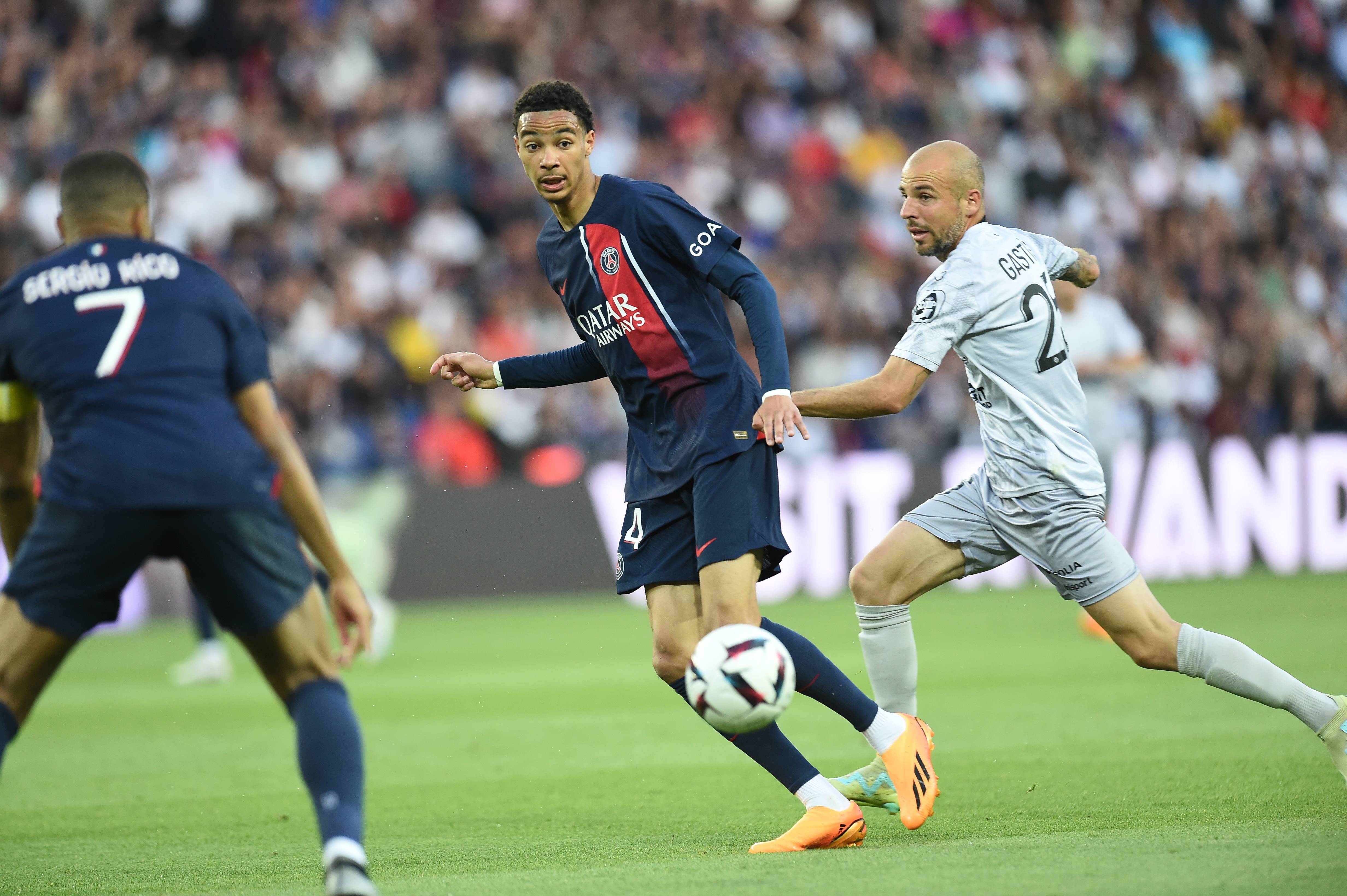 PSG zamierza sprzedać dwóch piłkarzy. Mistrzowie Francji szykują czystki kadrowe