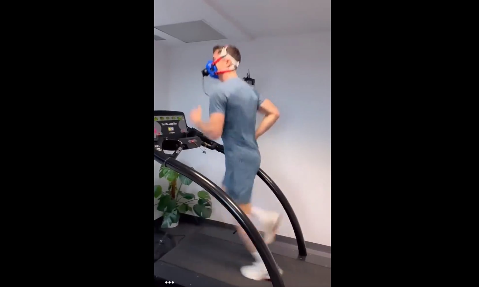 Robert Lewandowski wrzucił krótkie wideo na Instagrama. Kibice zwrócili uwagę na jedną rzecz [WIDEO]