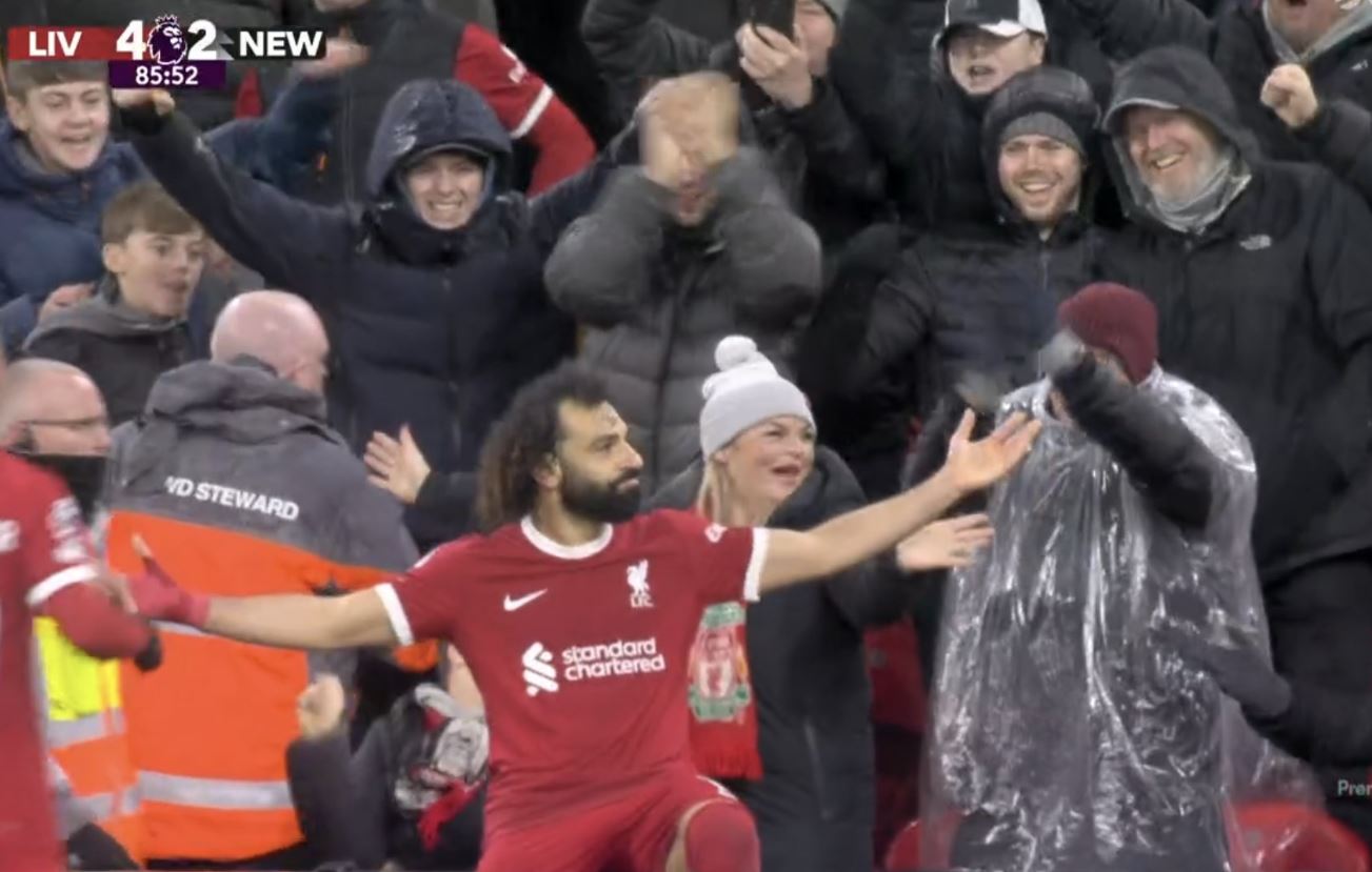 Sześć goli w meczu Liverpoolu, Dubravka robił, co mógł! "The Reds" rozsiedli się w fotelu lidera [WIDEO]