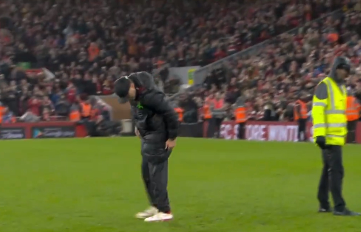 Juergen Klopp zgubił cenną rzecz. Jego żona byłaby wściekła, od razu rozpoczął poszukiwania [WIDEO]