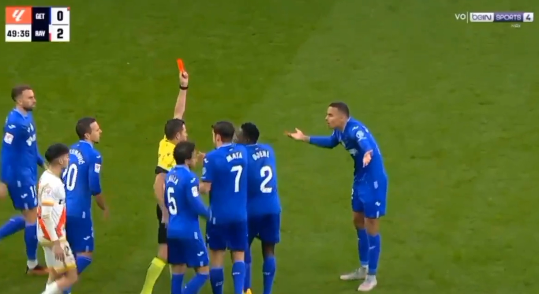 Greenwood był faulowany, a wyleciał z czerwoną kartką. Zarzuca sędziemu, że ten przekręcił jego słowa [WIDEO]