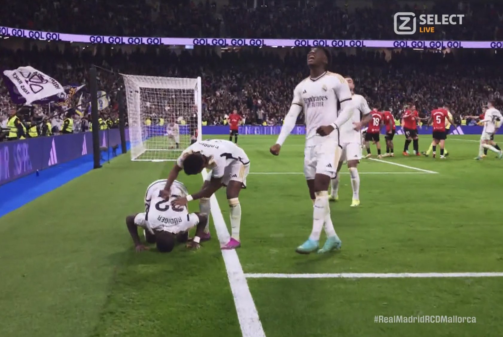 Real Madryt wyszarpał zwycięstwo w końcówce! Brahim nie trafił na pustą bramkę, niespodziewany bohater [WIDEO]