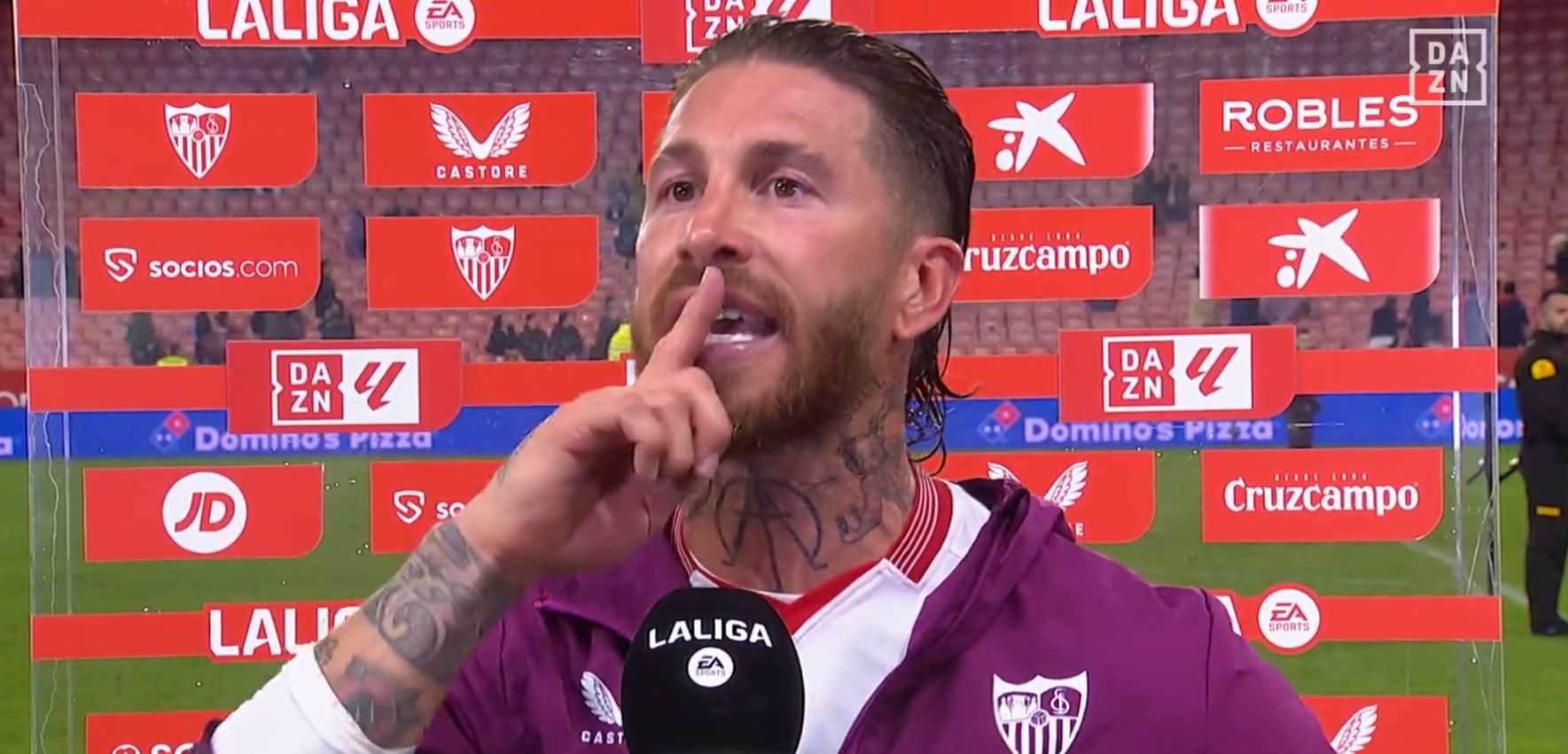 Sergio Ramosowi puściły nerwy. Udzielał wywiadu i starł się z kibicami Sevilli [WIDEO]
