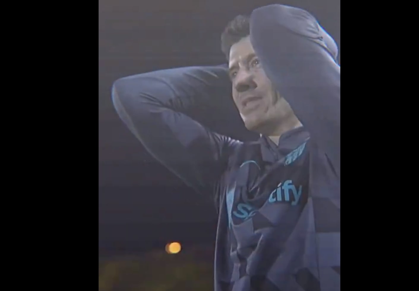 Tak zareagował Lewandowski na pudło Roque. Ładny gest napastnika FC Barcelony [WIDEO]