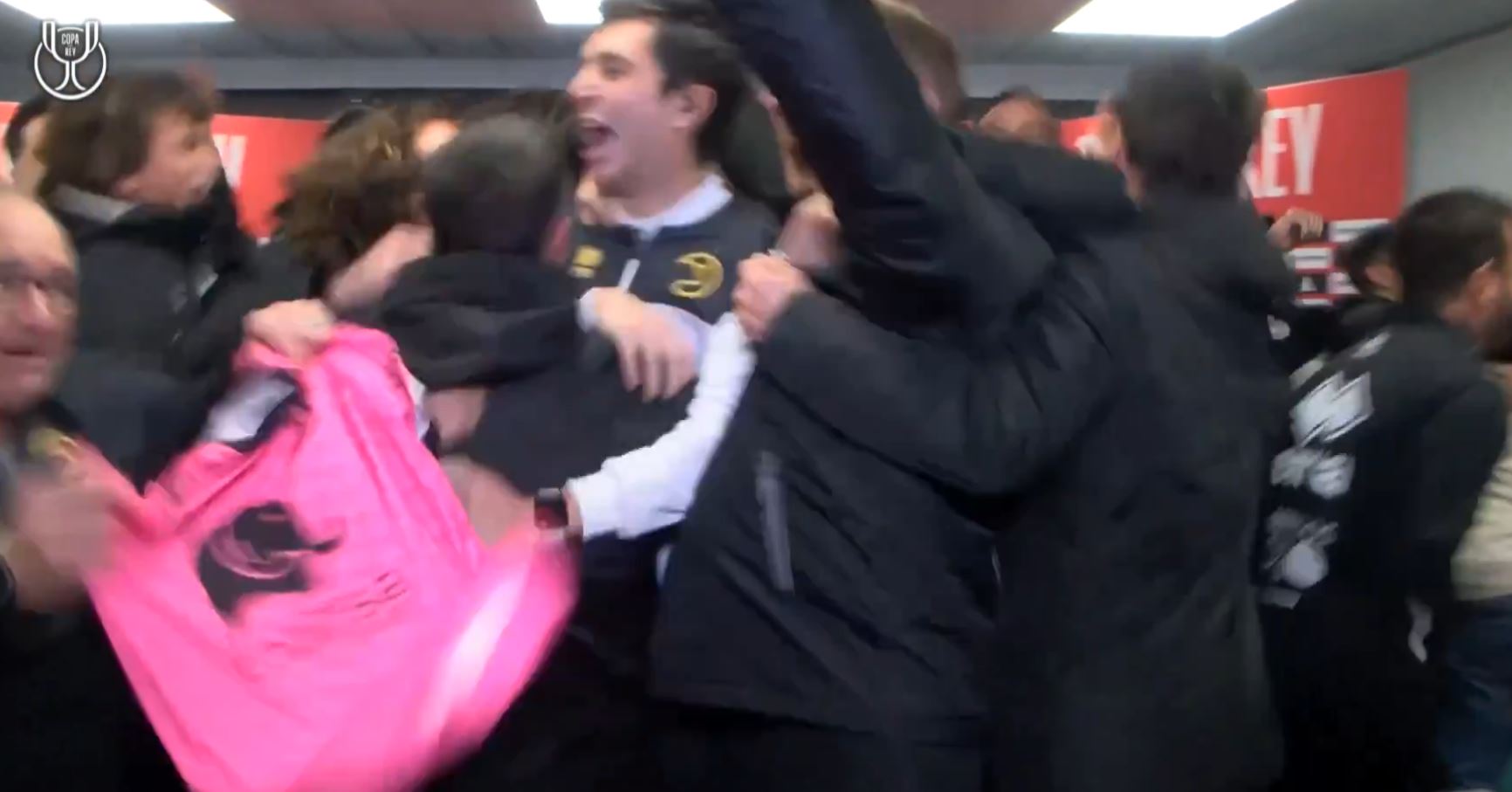Tak piłkarze trzecioligowca zareagowali na wylosowanie FC Barcelony. Niezwykła radość w szatni drużyny [WIDEO]