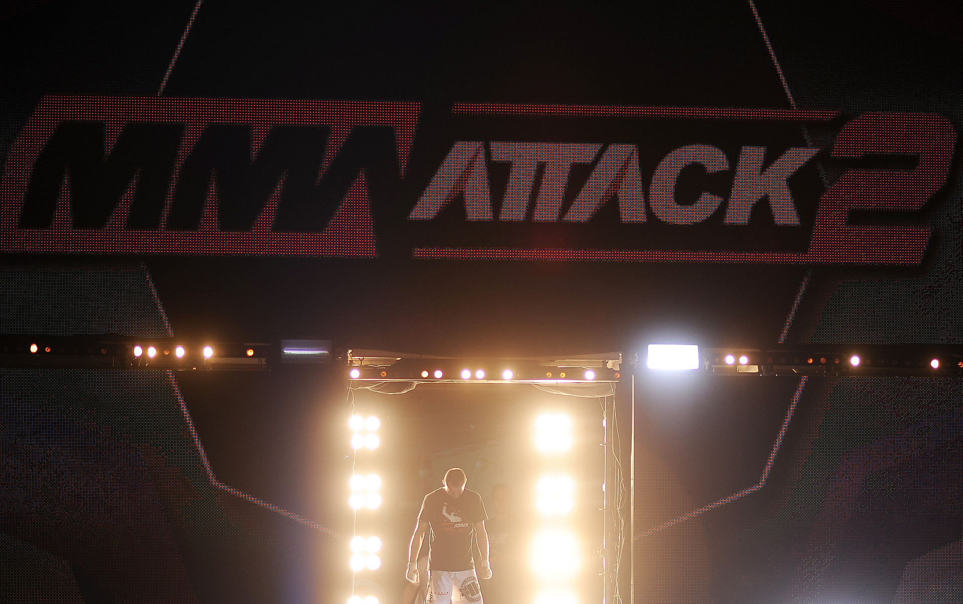 "Żałuję, że promowałem to swoim nazwiskiem. Cyrk na kółkach". Polska gala MMA odwołana w ostatniej chwili