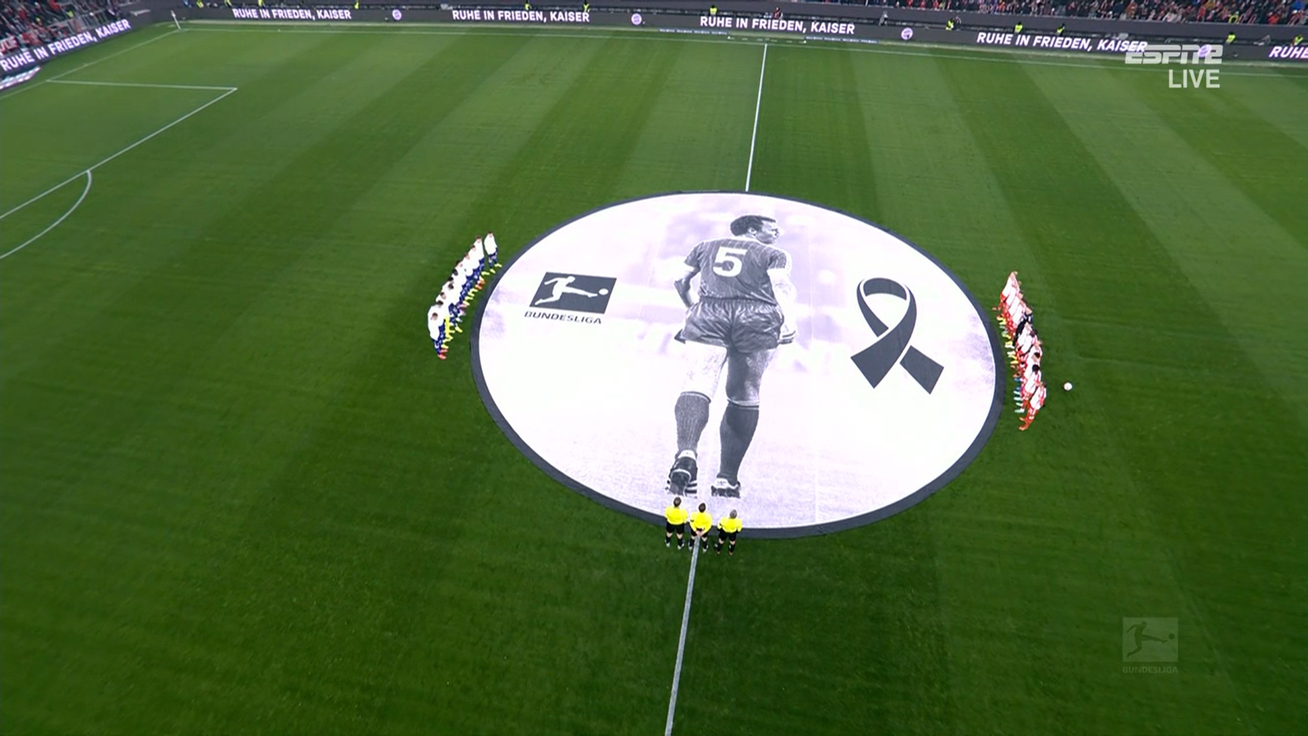 Bayern złożył hołd "Cesarzowi". Wzruszające pożegnanie Franza Beckenbauera [WIDEO]