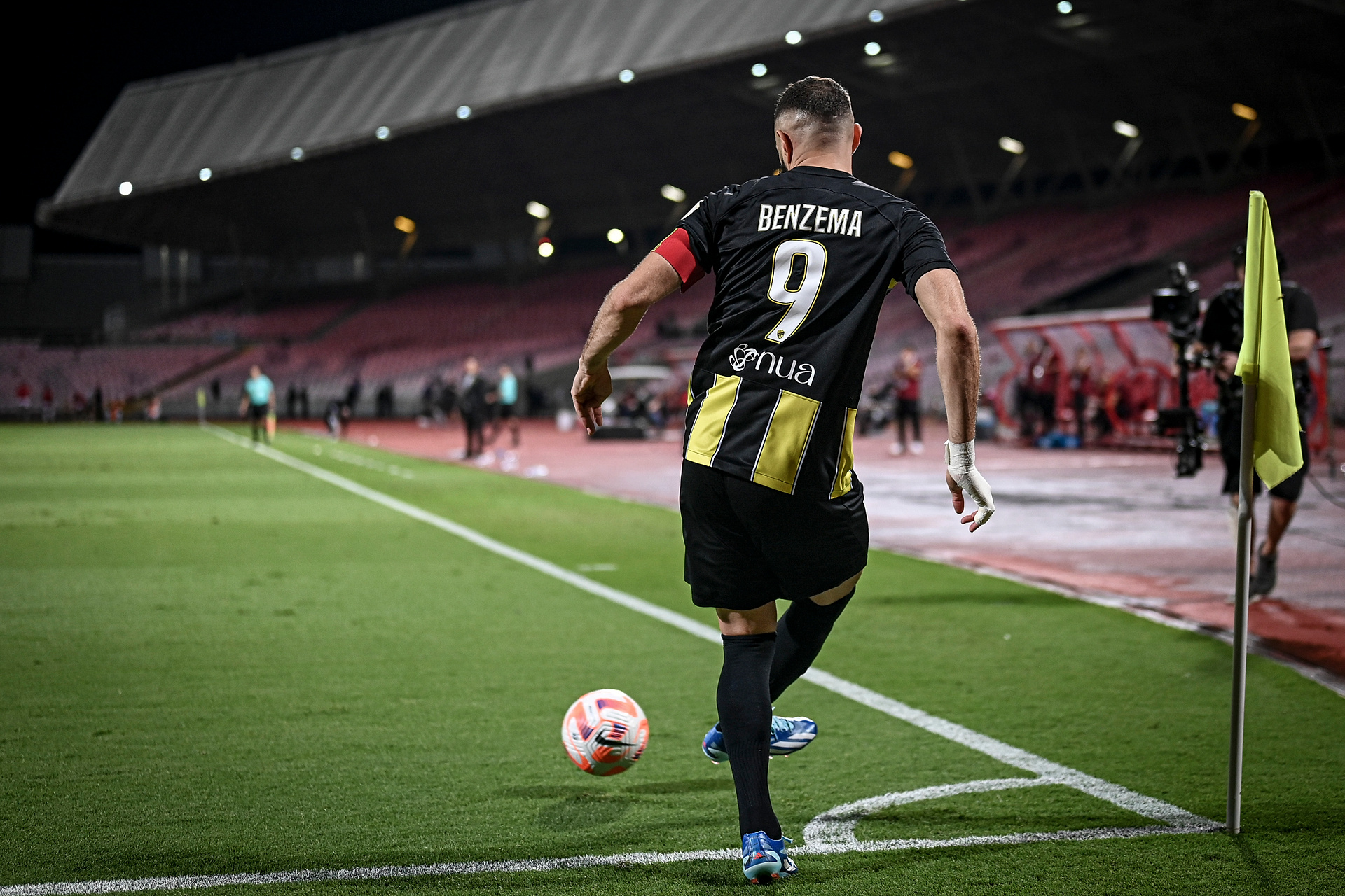 "Potrzebuję pomocy". Karim Benzema narzeka na kolegów z drużyny