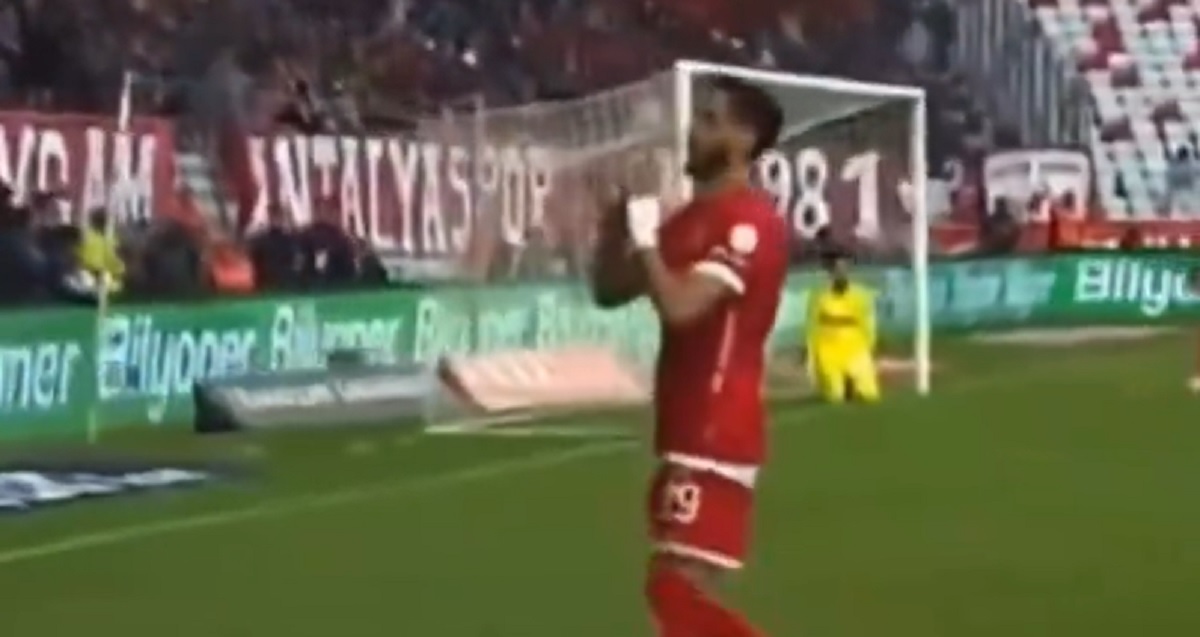 Klubowy kolega Adama Buksy na wylocie za cieszynkę po golu! Prokuratura postawiła mu zarzuty [WIDEO]