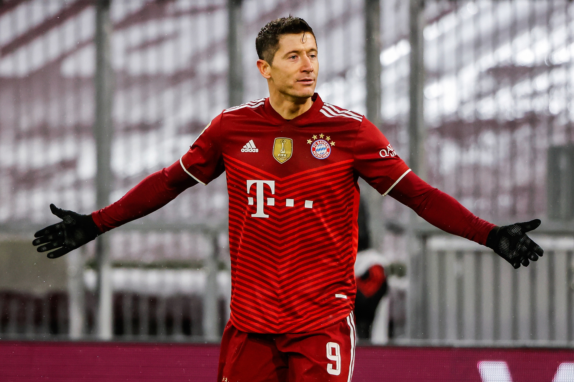 Wybrali najlepszego napastnika w historii Bayernu. Lewandowski dopiero trzeci