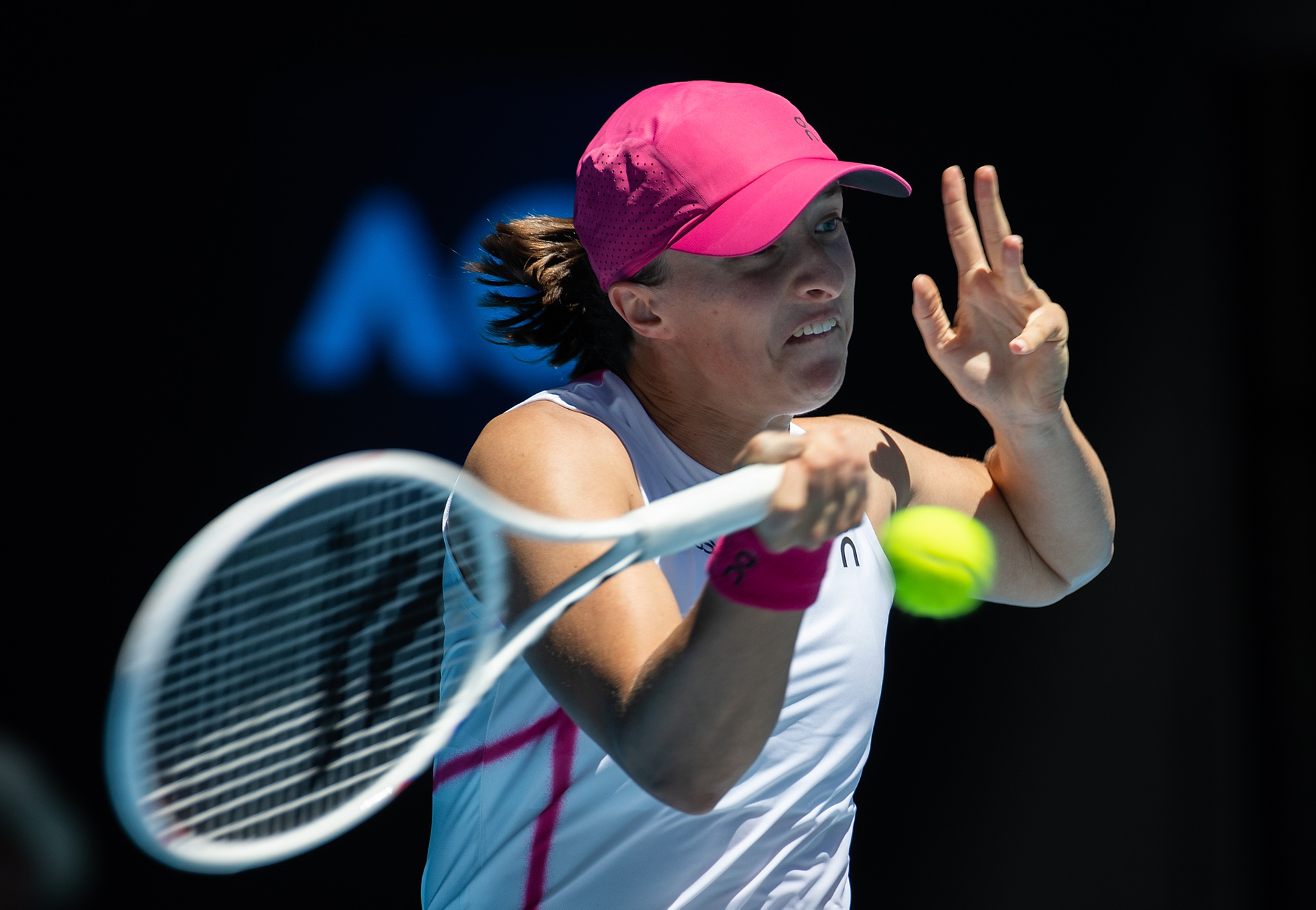 Iga Świątek - Sorana Cirstea gdzie oglądać dzisiaj? Stream online i transmisja na żywo w TV (12.02.24)