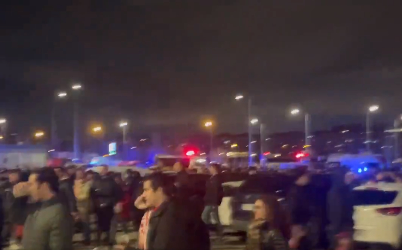 Skandal przed meczem Realu z Atletico. Kibice przekroczyli granicę, dziennikarz został ranny