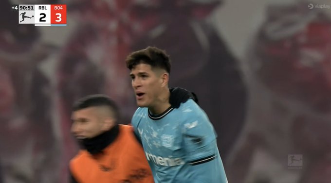 Bayer Leverkusen coraz bliżej mistrzostwa! Niesamowite zwycięstwo w hicie Bundesligi [WIDEO]