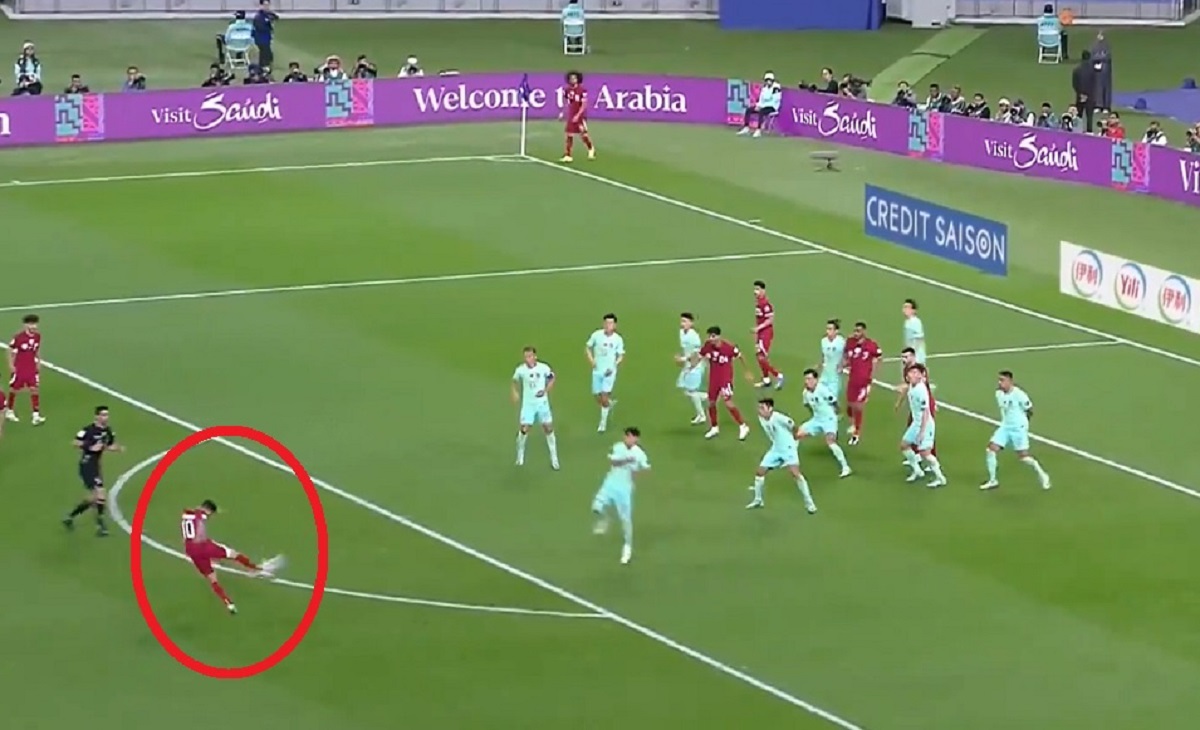 Niesamowity gol wolejem w Pucharze Azji. Bramkarz był bez szans [WIDEO]