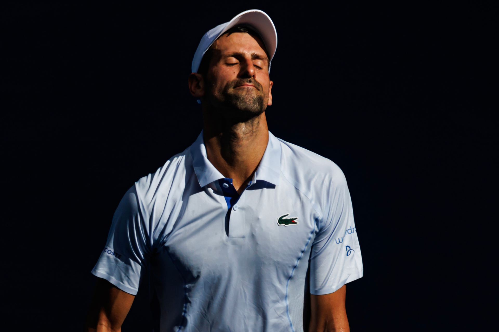 Novak Djoković za burtą Australian Open! Sensacja w półfinale, Serb rozbity w Melbourne [WIDEO]