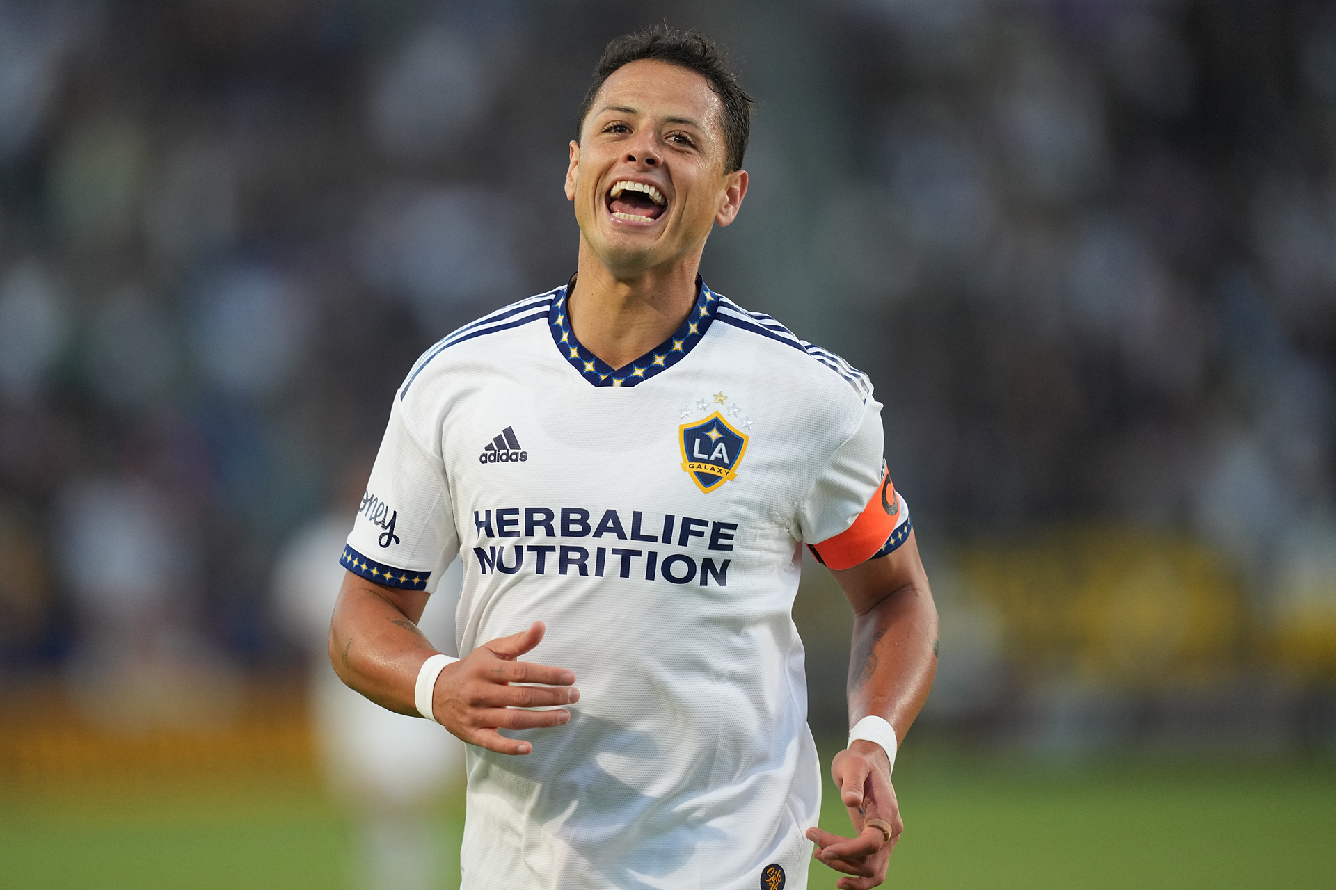 Chicharito nie ma dość. Znalazł klub na peryferiach futbolu