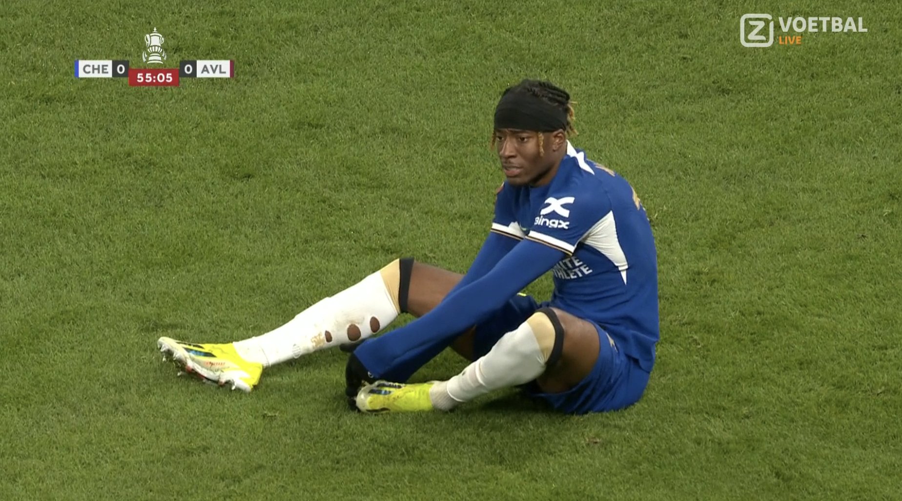 Aston Villa nie wykorzystała szansy na wyrzucenie Chelsea. Matty Cash był blisko gola [WIDEO]