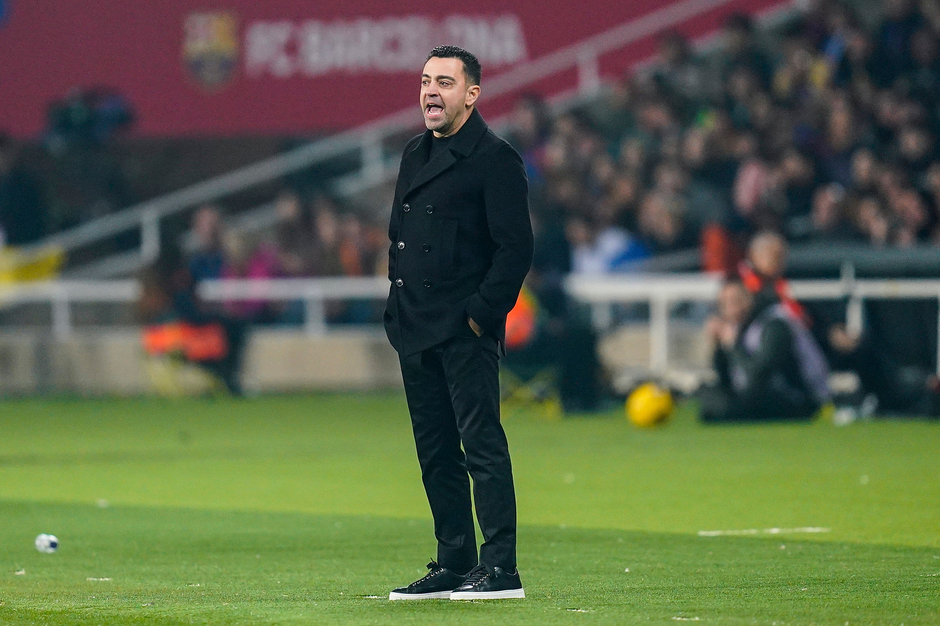 Słynny trener przygotowuje się do pracy w FC Barcelonie. To on może zastąpić Xaviego. "Uczy się hiszpańskiego"