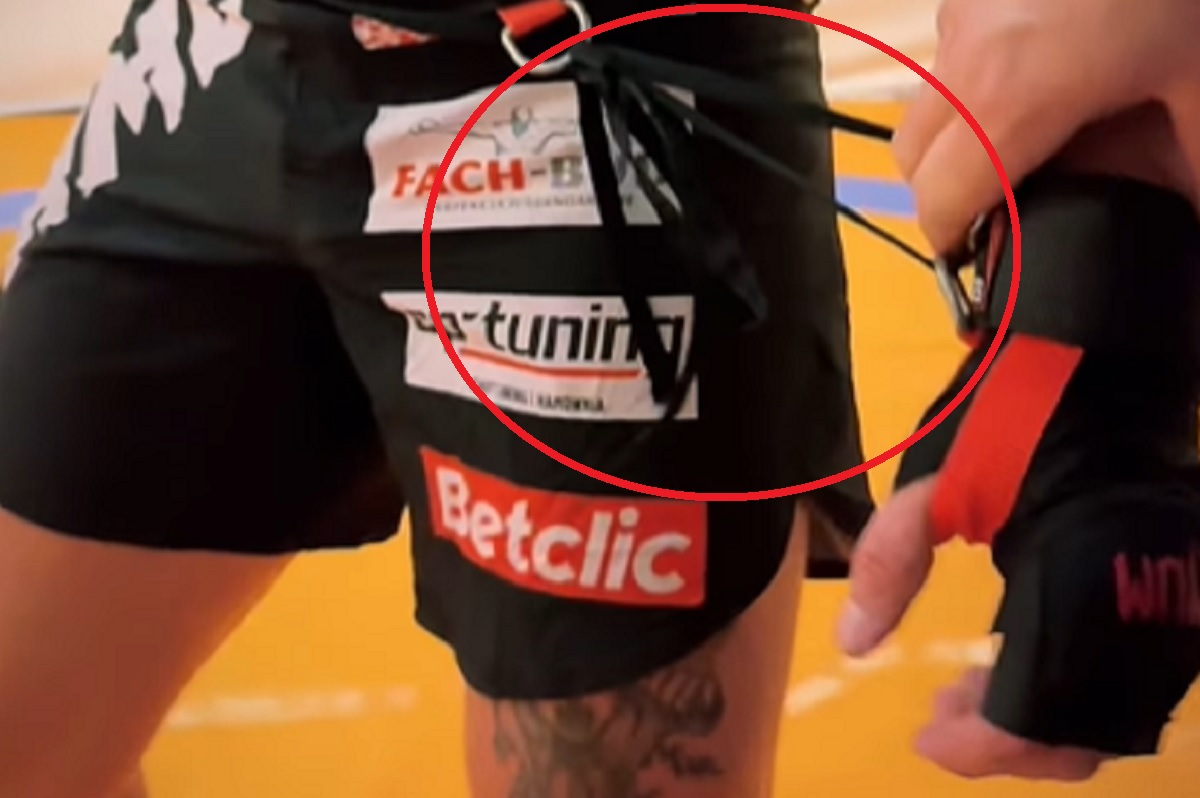 Szalone przygotowania zawodnika Fame MMA. Trenuje ze związaną ręką [WIDEO]