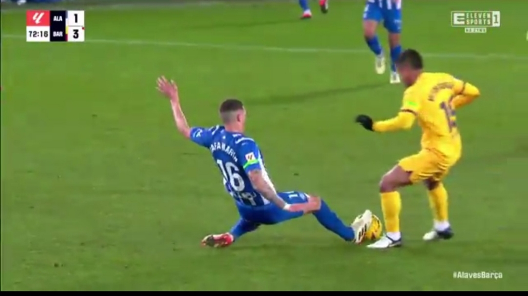 Xavi grzmi po decyzji arbitra w meczu Barcelony. "Kolejny błąd, odwołamy się" [WIDEO]
