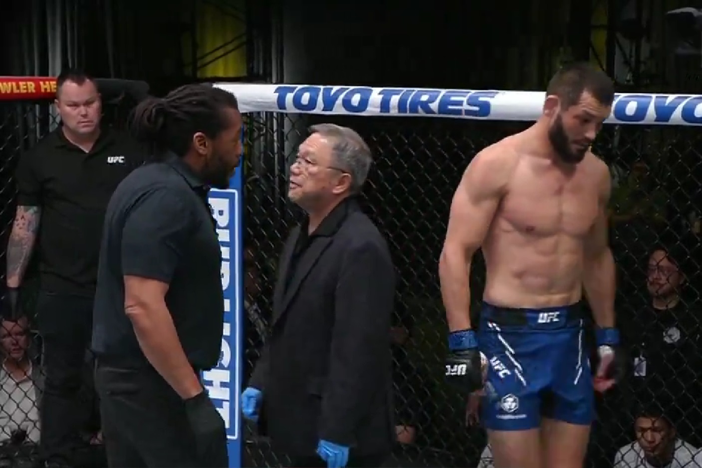Walka na gali UFC zakończona po... 11 sekundach. Sędzia nie miał innej możliwości [WIDEO]
