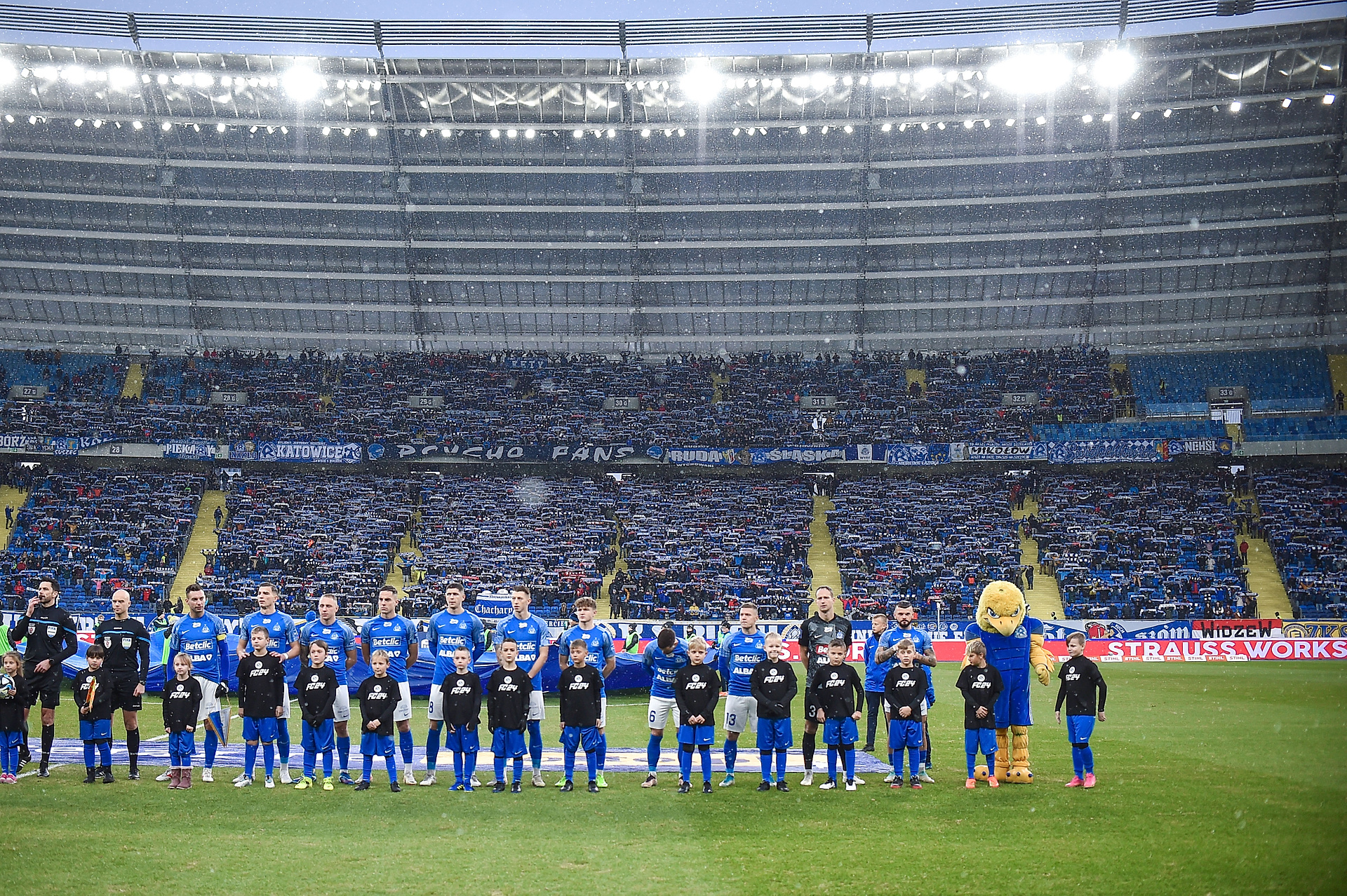 Ruch Chorzów - Warta Poznań gdzie oglądać? Stream online i transmisja na żywo w TV z Ekstraklasy (17.02.24)