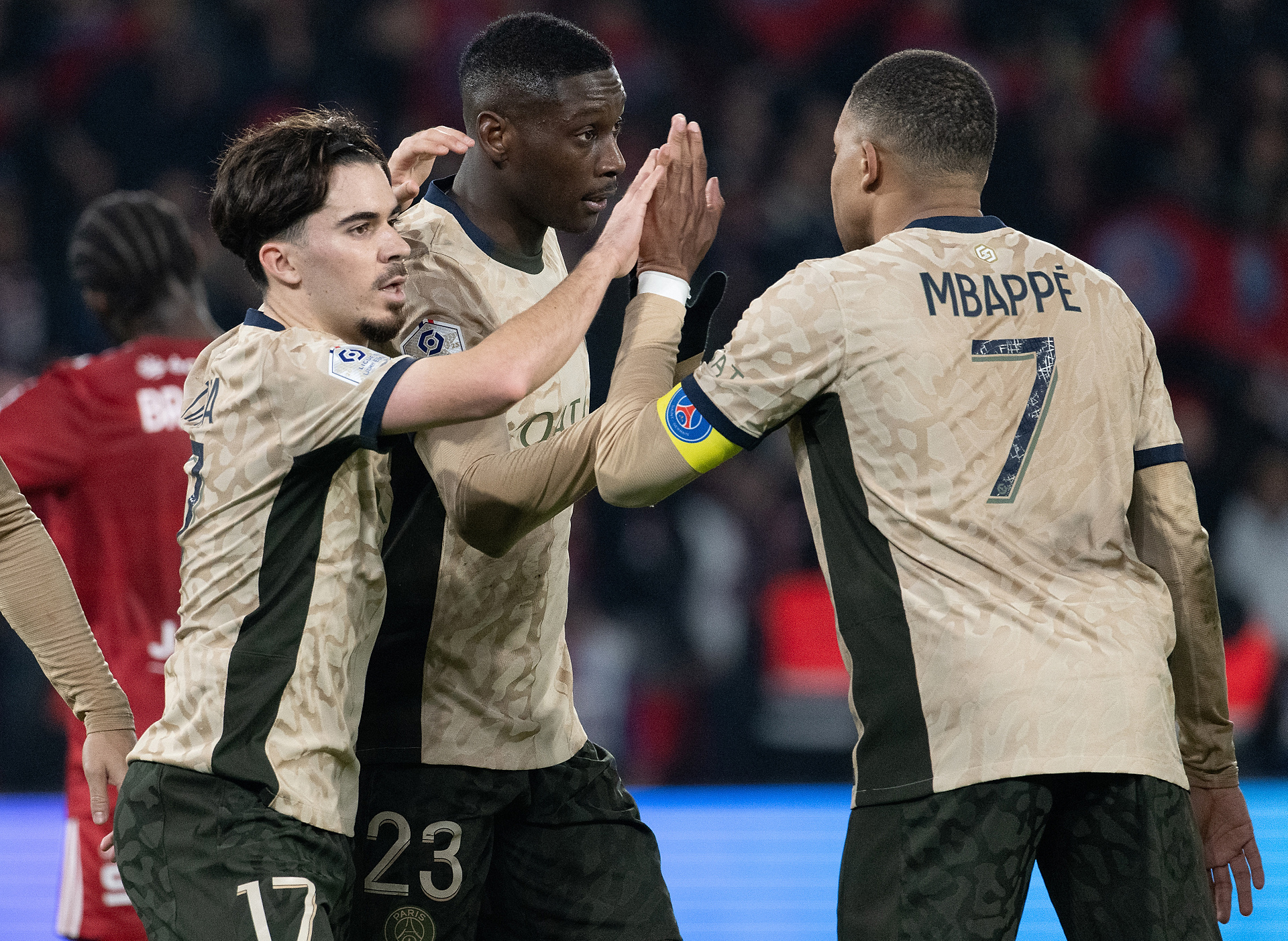 Piłkarz PSG odpiera zarzuty kibiców. Klub zapłacił za niego blisko 100 mln euro. "To dobra cena, zobaczą"